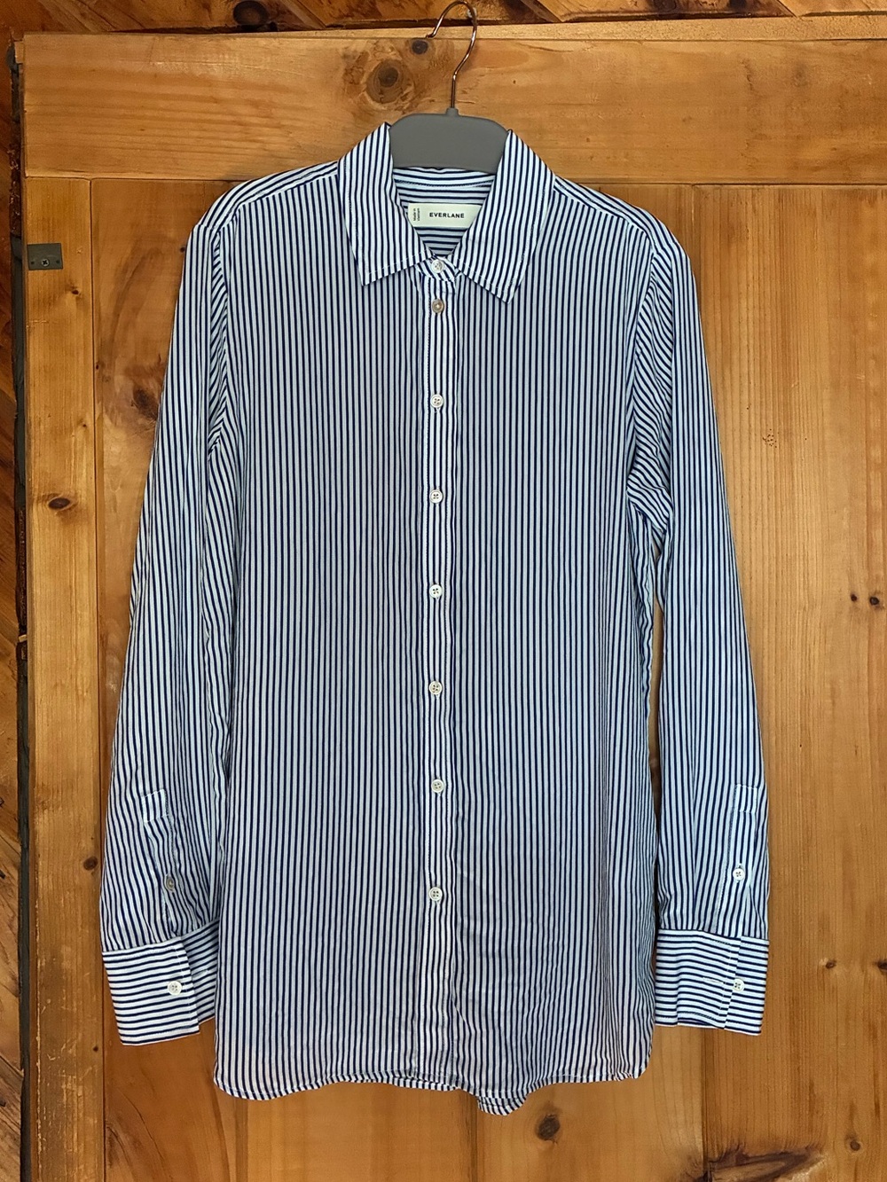 Everlane Blue & White Stripe Silk Button-Up blouse - size 2 - like new!